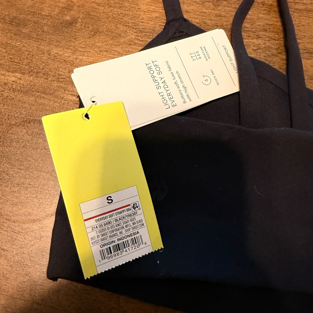 All in Motion Everyday Soft Strappy Bra Black Size Small NWT Light Support - Picture 5 of 5